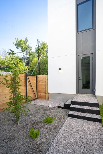 Cutters-Locke Lane 11